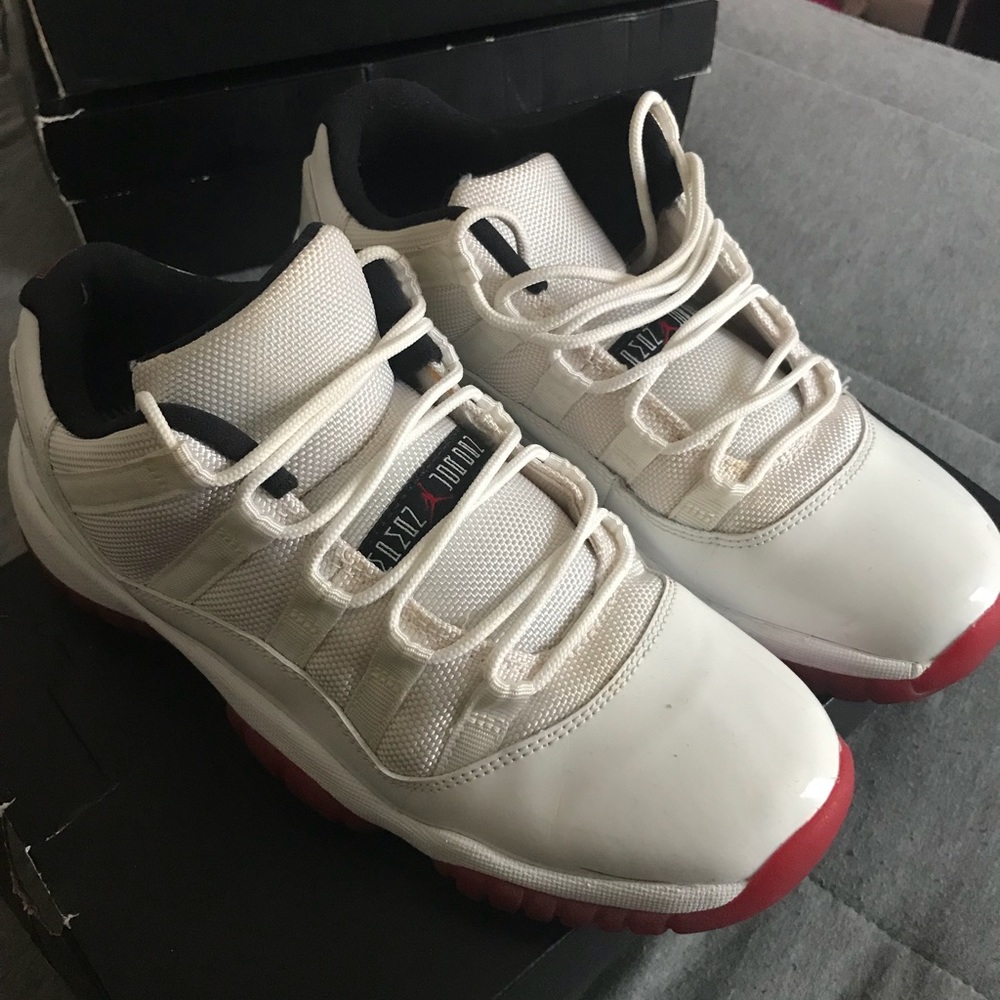 Air Jordan 11 Retro Low
